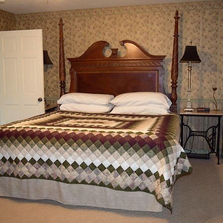 Hotel Green Tree Love Shacks Eureka Springs Exterior foto