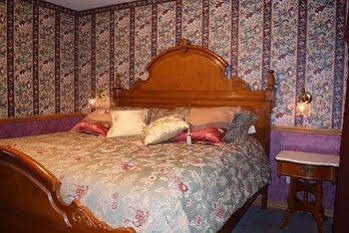 Hotel Green Tree Love Shacks Eureka Springs Exterior foto